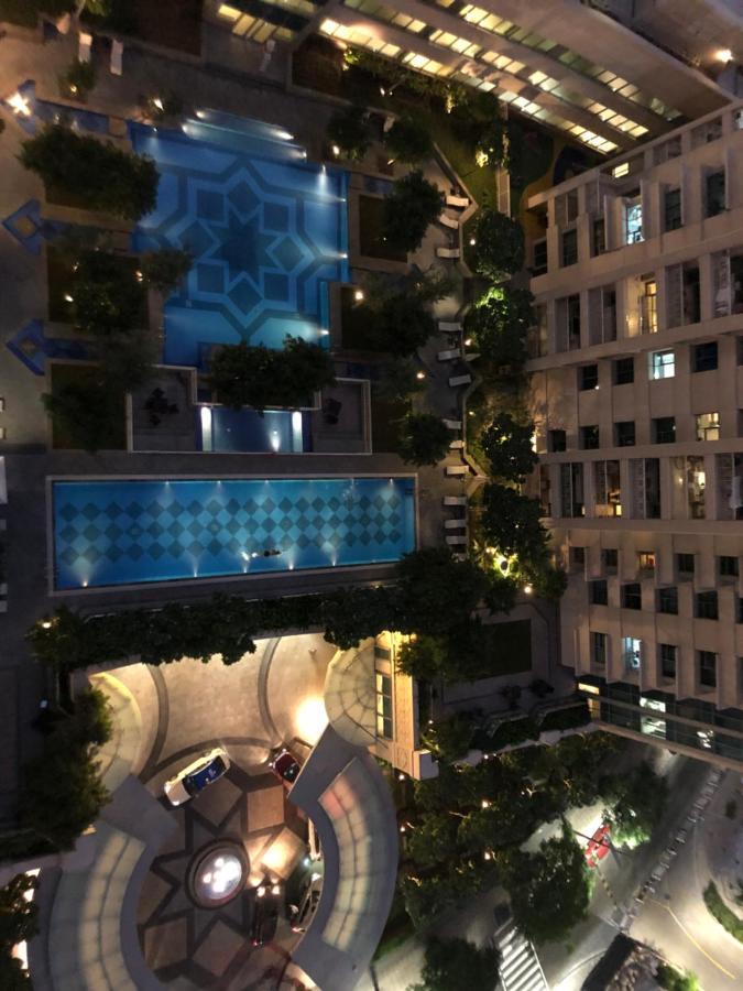 Downtown Boulevard One Bedroom Apt In 29 Blvd غرفة وصالة Burj & Fountain View Master Bedroom Plus 2 Single Beds In Living Room Dubai Buitenkant foto
